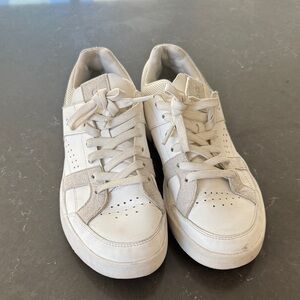 On Running Roger Clubhouse Sz 7.5